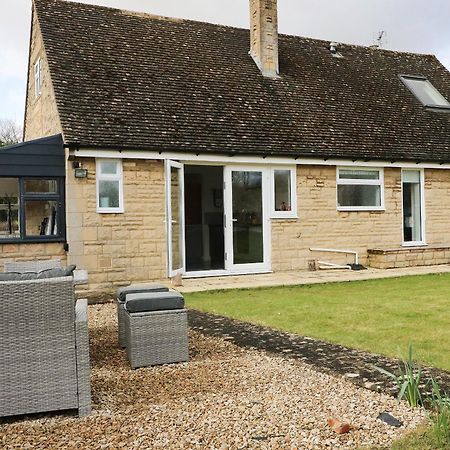 Honeystones Witney Exterior photo
