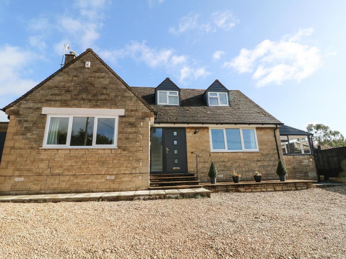 Honeystones Witney Exterior photo